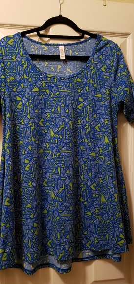 Small Lularoe Perfect Tee - Picture 1 of 3